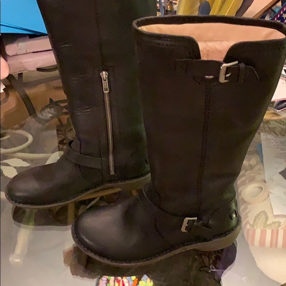 Brown leather boots by UGGw/Shearling 7M $75 - Picture 4 of 5